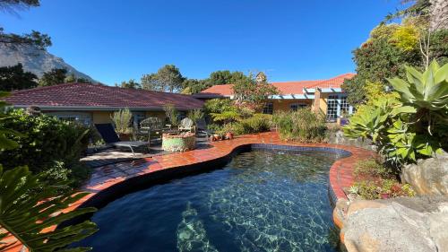 Unique Hout Bay House — 4-Star Luxury Hotel in Cape Town, South Africa