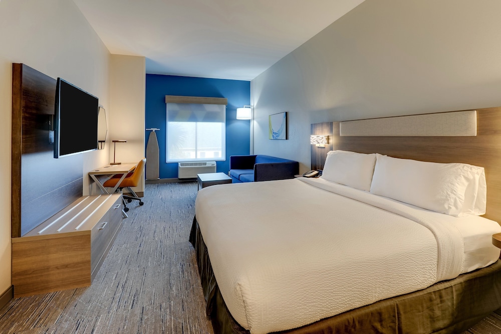 Holiday Inn Express Leland Wilmington Area by IHG - photo 21
