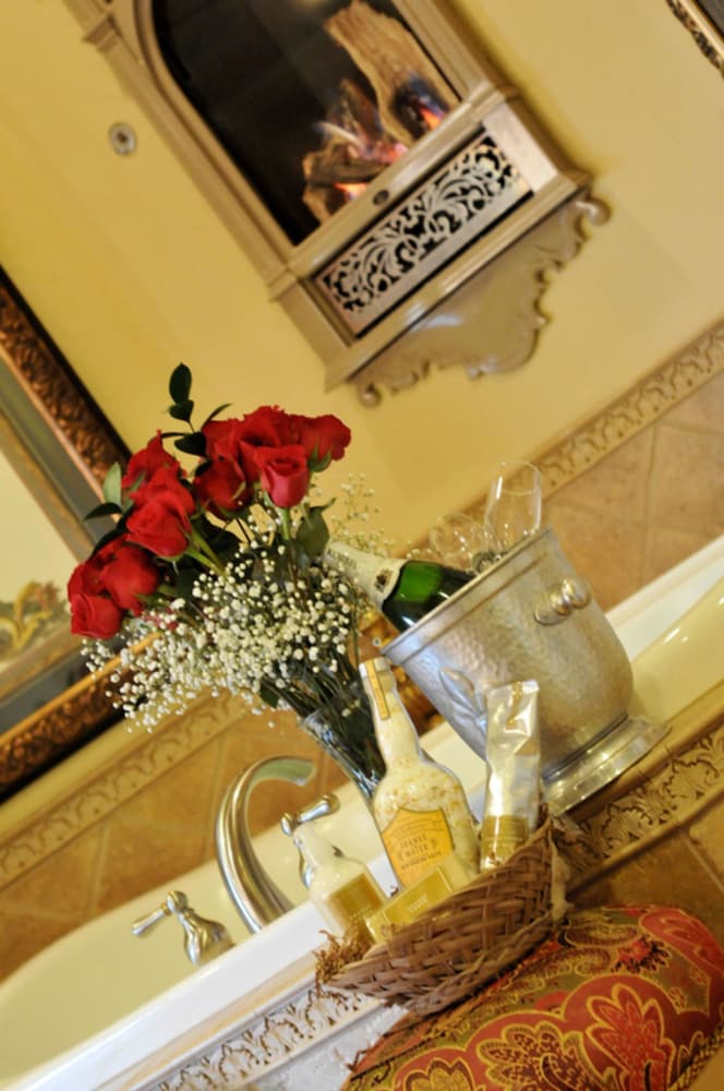 Two Hearts Inn - photo 45