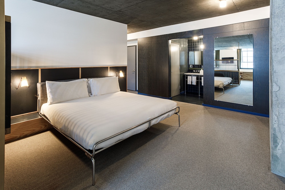 The Emily Hotel - photo 16