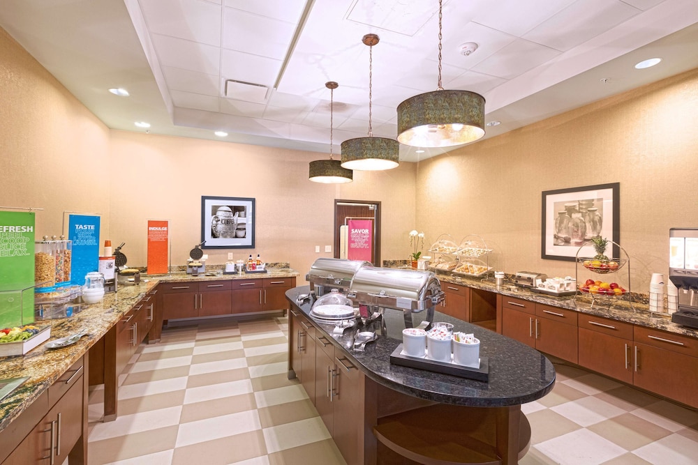 Hampton Inn Houston Downtown - photo 22