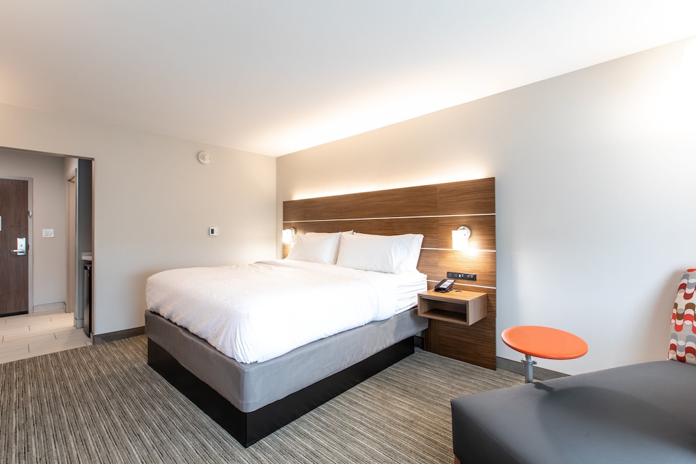 Holiday Inn Express & Suites Greenville S Piedmont by IHG - photo 10