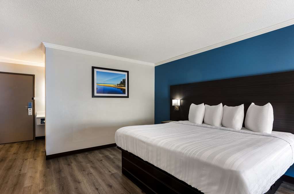Quality Inn South Bend near Notre Dame - photo 22