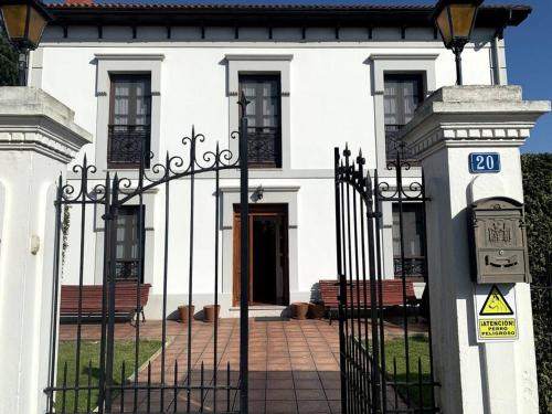 La Casona de Barganaz in Soto Del Barco, Spain