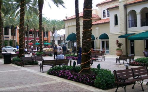 The Palm Beach Hotel Condominium - photo 2