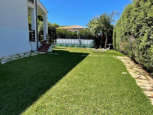Villa Jari — 4-Star Luxury Hotel in Carini, Italy