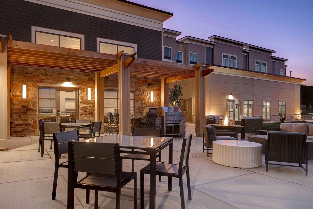 Homewood Suites by Hilton Oak Creek Milwaukee - photo 46