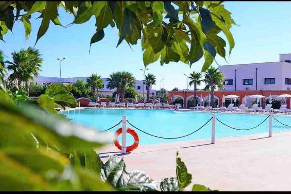 Villa Ginkò 10 posti Letto Torre Lapillo Resort 900 Mt dal Mare in Porto Cesareo, Italy