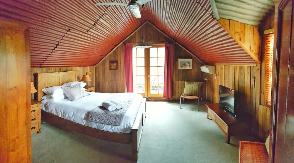 Maya Sanctuary - carbon neutral hotel in Kanimbla