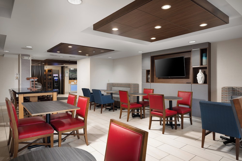 Holiday Inn Express Hotel & Suites Chattanooga Hixson by IHG - photo 68
