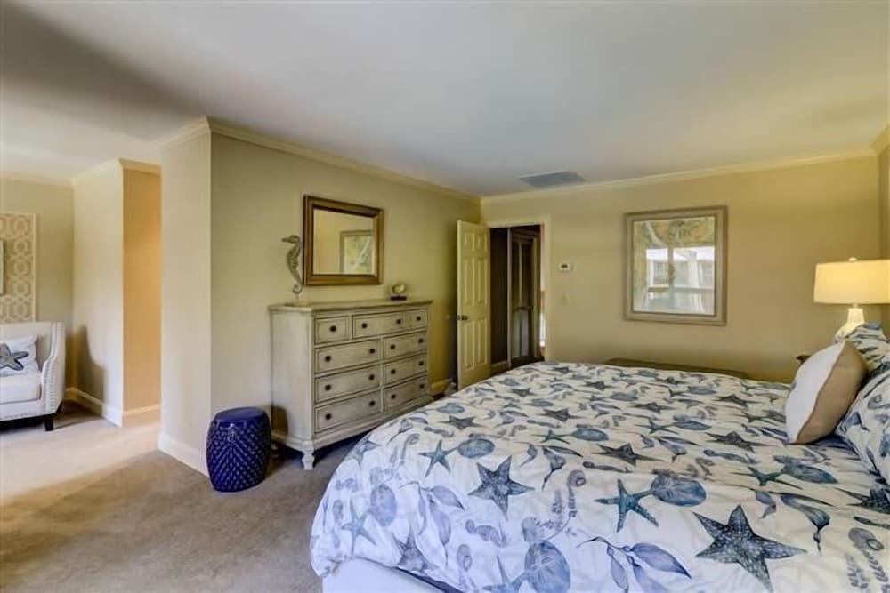 1099 Harbour South Club at The Sea Pines Resort - photo 6