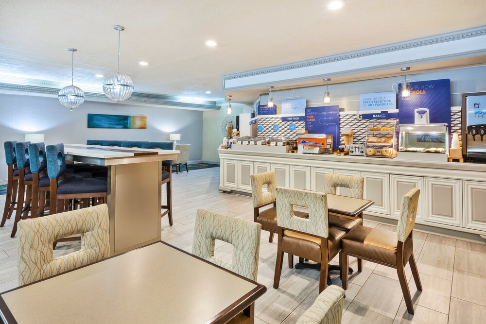 Holiday Inn Express & Suites North Carmel Westfield by IHG - photo 21