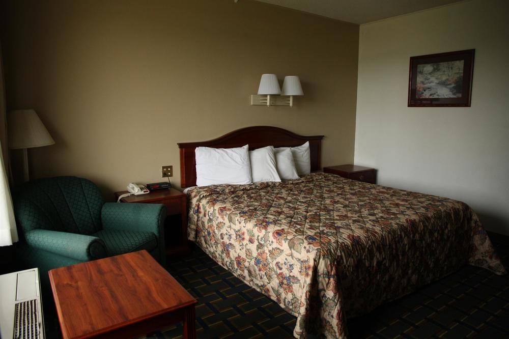 Garden Inn New Stanton Greensburg - photo 14