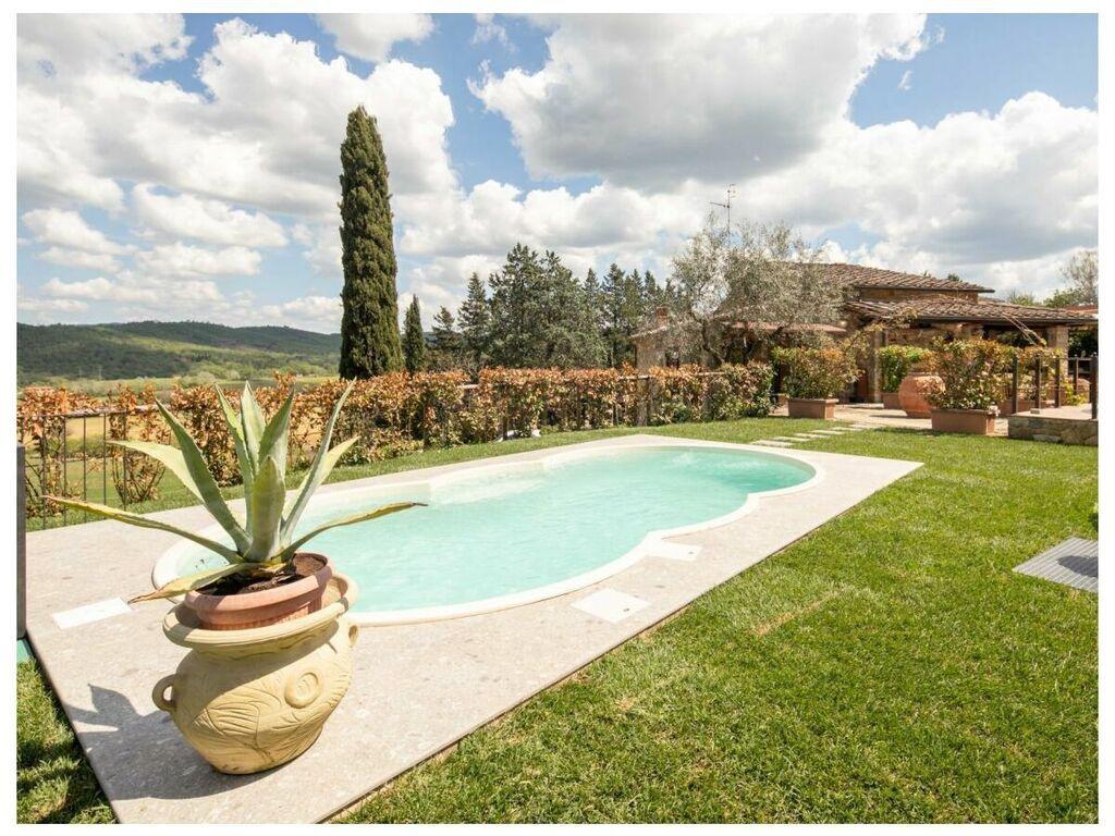 Villa Vepri by Mmega — 4-Star Luxury Hotel in Bucine, Italy