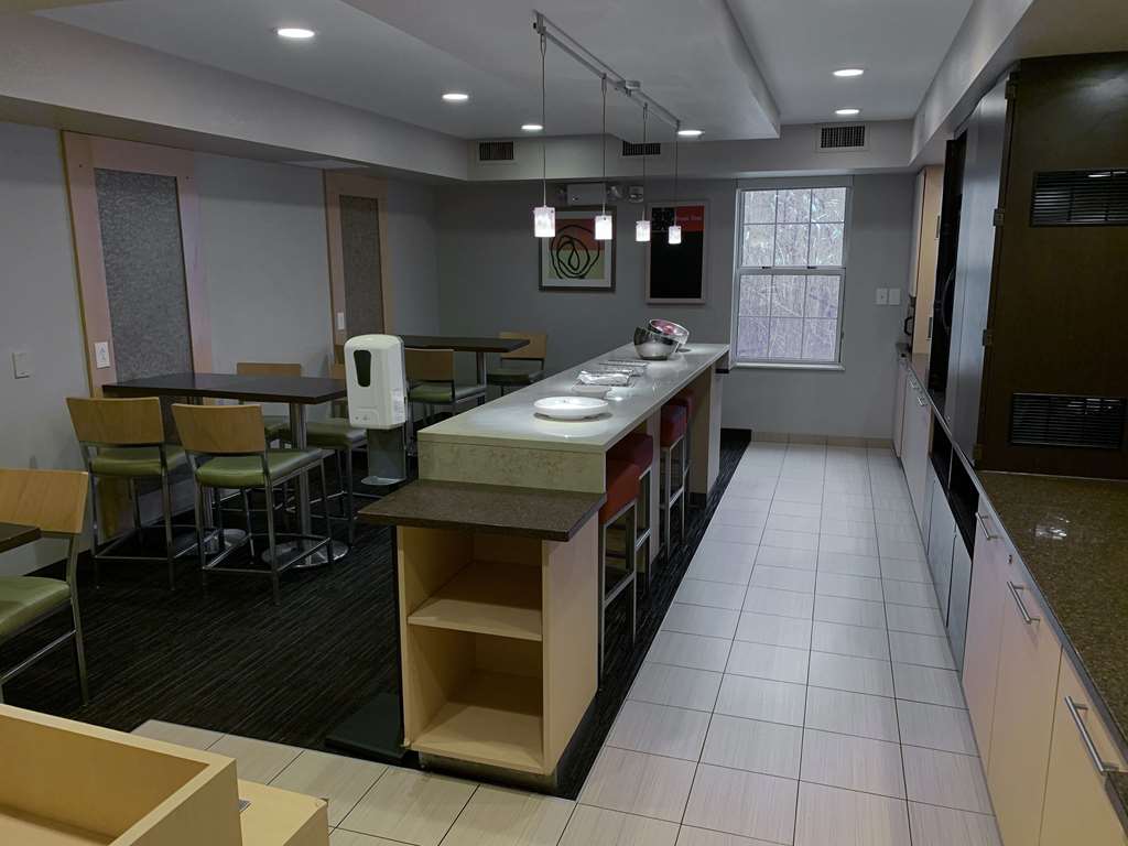 MainStay Suites Middleburg Heights Cleveland Airport - photo 22