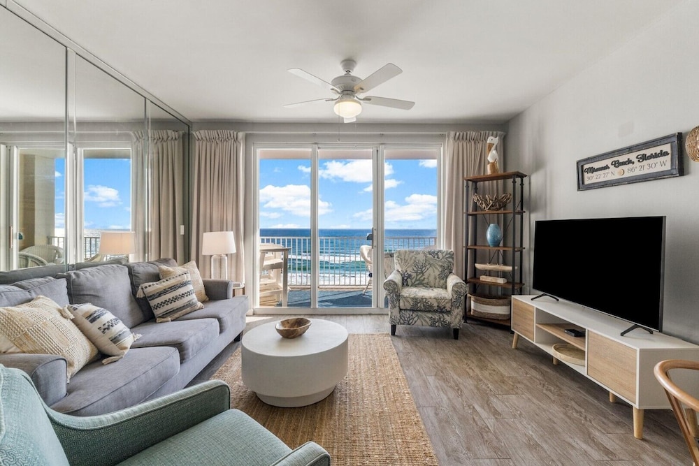 Majestic Sun Beach Resort by Panhandle Getaways in Miramar Beach, United States