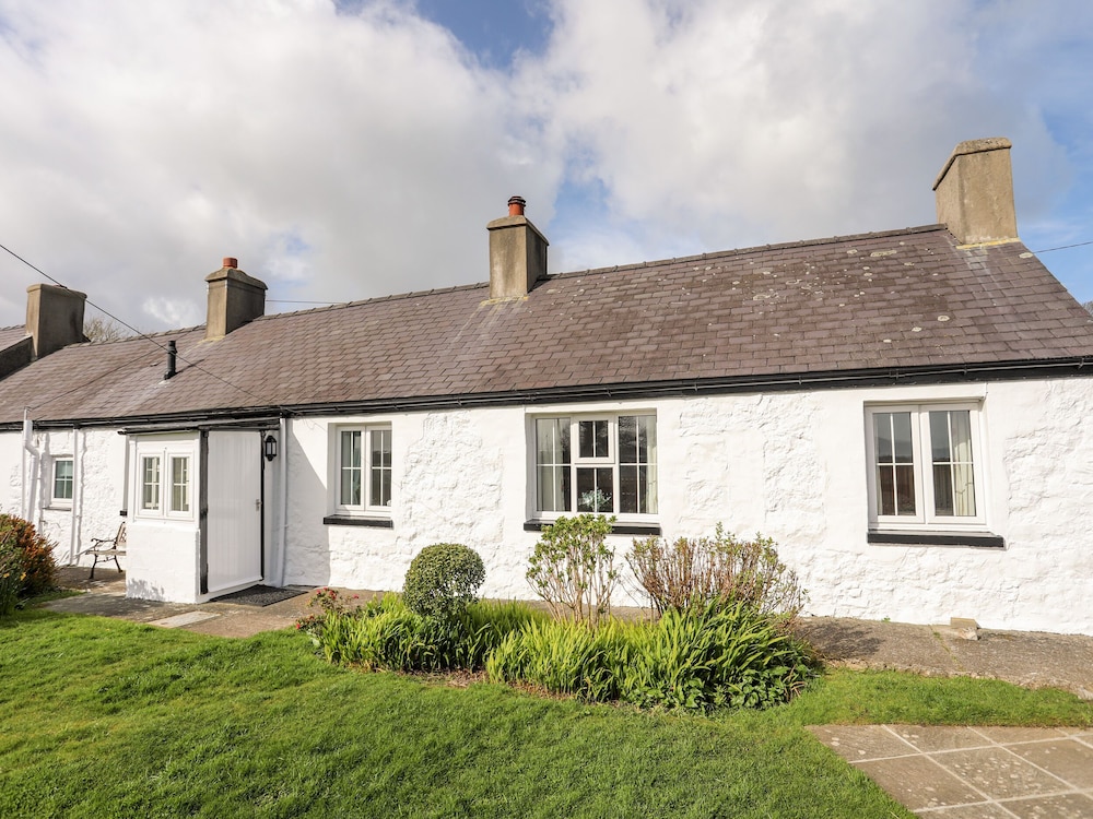 Ty Hir — hotel in Beaumaris
