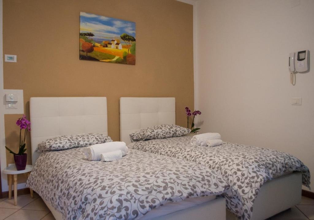 La Terrazza Del Borgo Con Parcheggio in Malcesine, Italy