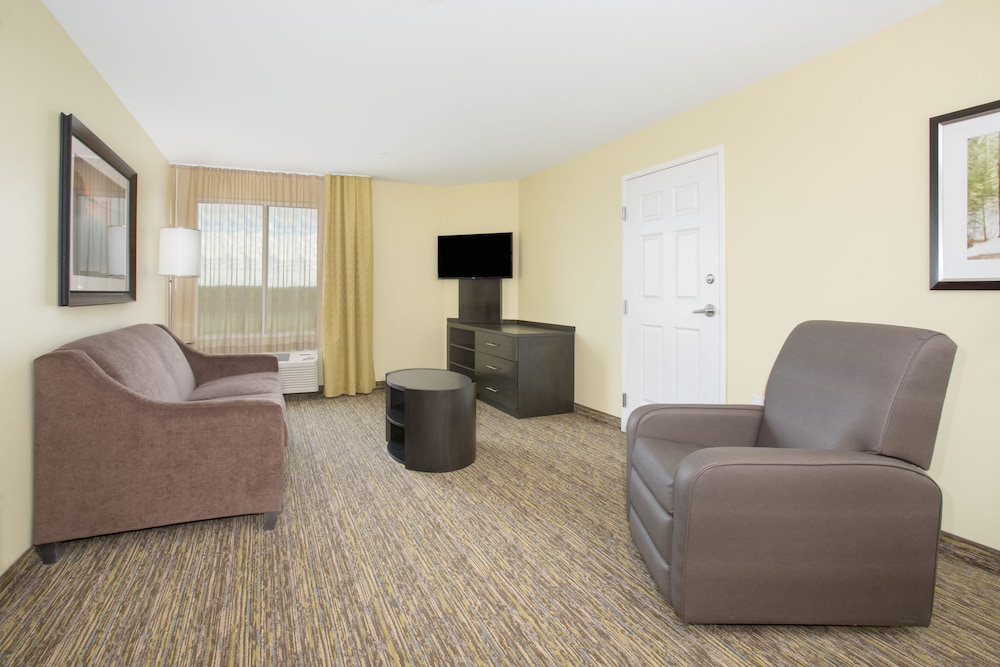 Candlewood Suites Longmont Boulder Area - photo 2