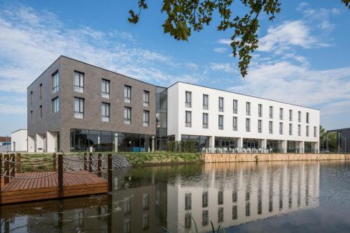 Várda Sport Hotel — hotel in Kisvarda