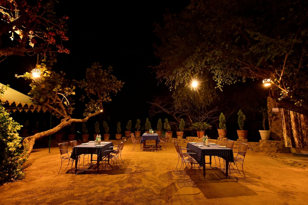 Hotel Castle Rock in Abu, India