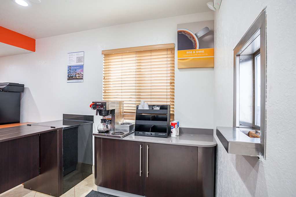 Motel 6 Ventura CA Downtown - photo 25