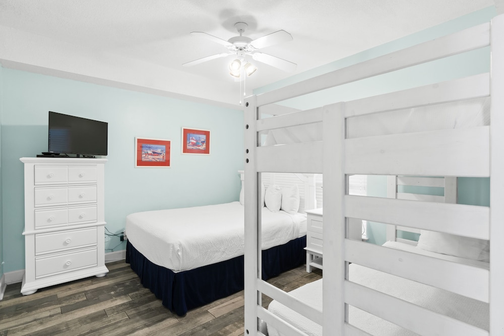Emerald Isle Beach Resort by Panhandle Getaways - photo 10