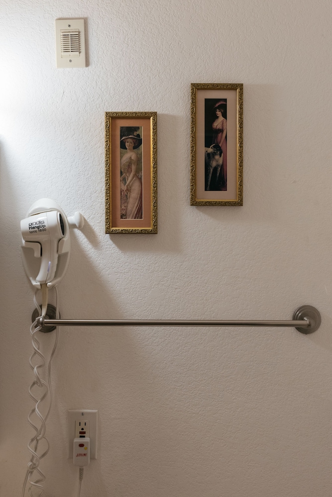The Bygone Hotel - photo 40