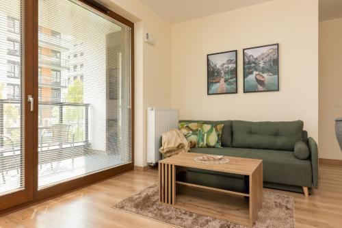 Cosy Apartment Białej Floty with Parking by Noclegi Renters — 4-Star Luxury Hotel in Warsaw, Poland