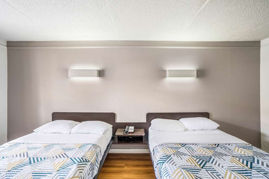 Motel 6 Dallas TX Market Center - photo 22