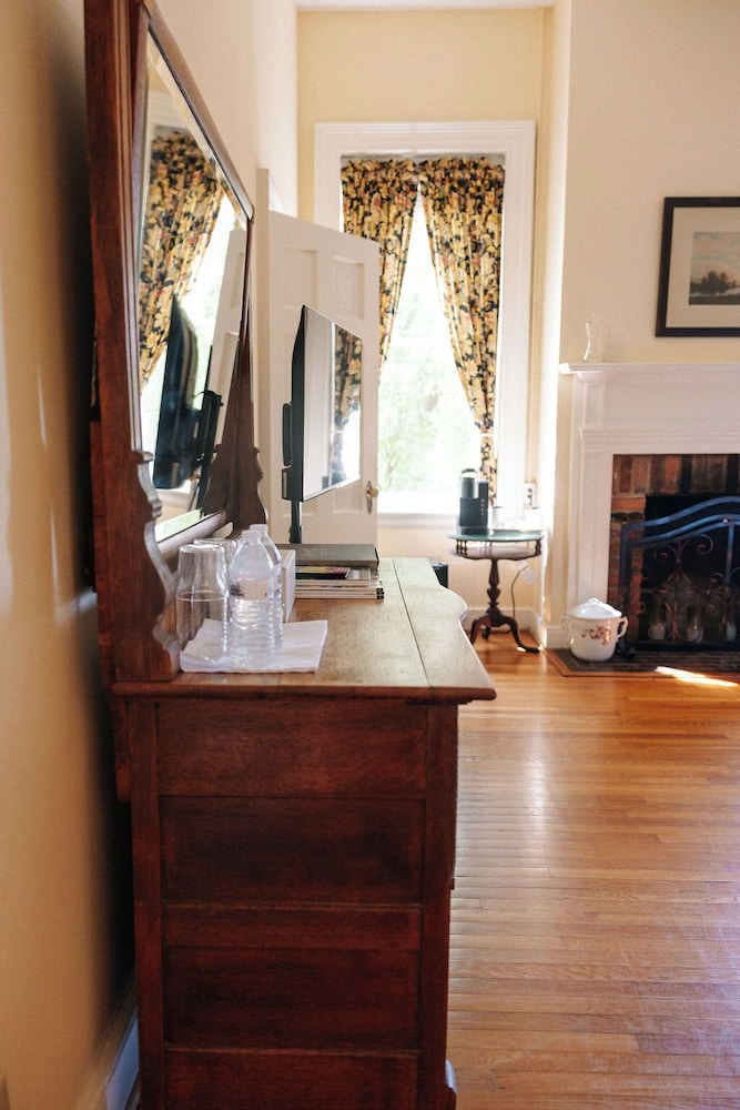 Kenmore Inn - photo 15