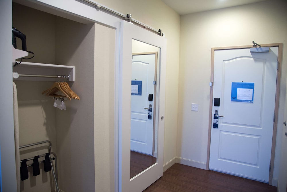 Hampton Inn & Suites McKinney - photo 18