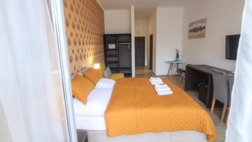 Premium City Centre Bedrooms — Presov — photo 5