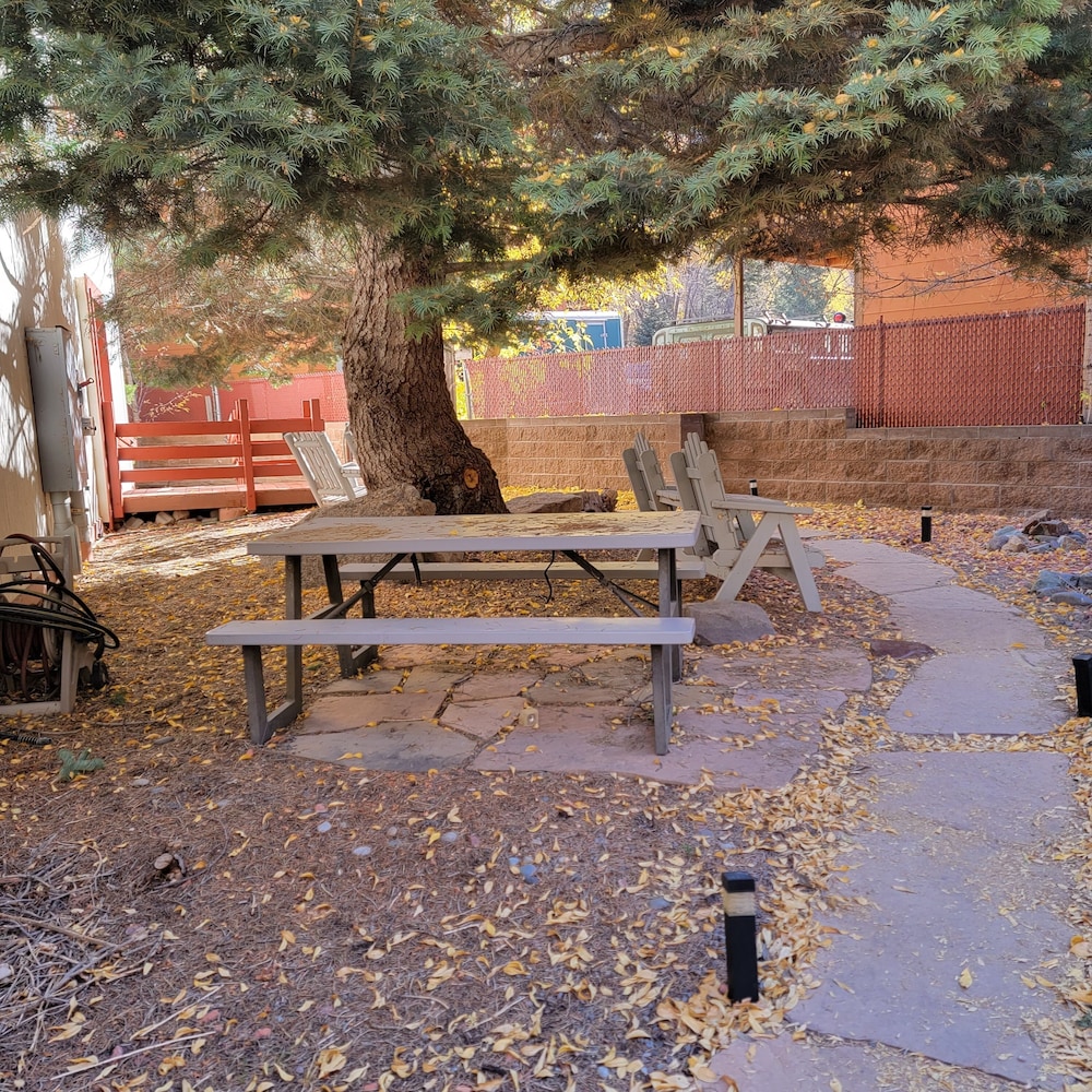 Hot Springs Inn - photo 47