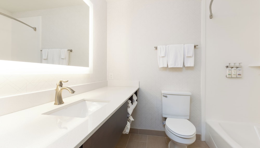 Holiday Inn Express Bellingham by IHG - photo 39