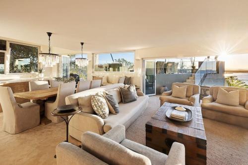 Hastings Park: Lavish Ocean Vista Luxury — 4-Star Luxury Hotel in Noosa Heads, Australia