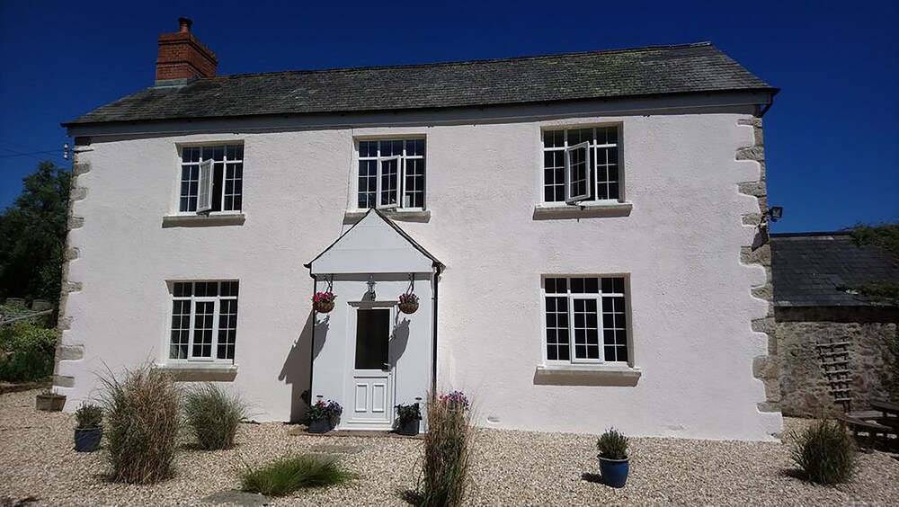 Lovaton Farmhouse — 4-Star Luxury Hotel in Okehampton, United Kingdom