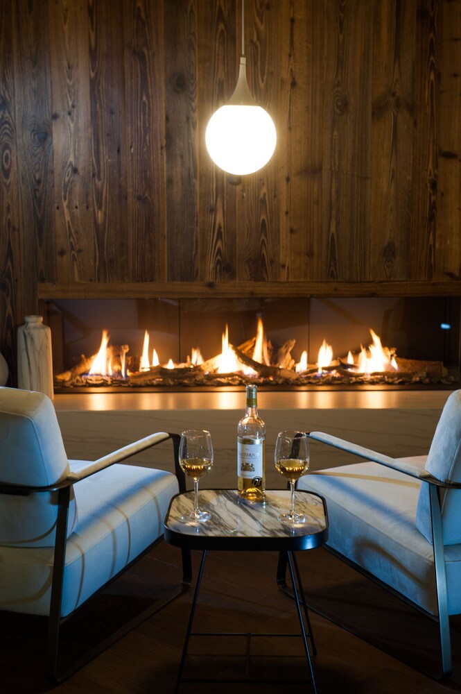 Chalet L'orpin — 4-Star Luxury Hotel in Le Monetier-Les-Bains, France