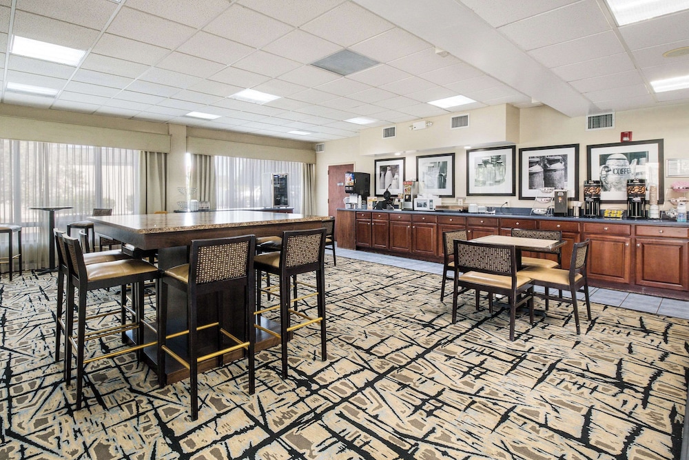 Clarion Inn Cleveland near University - photo 37