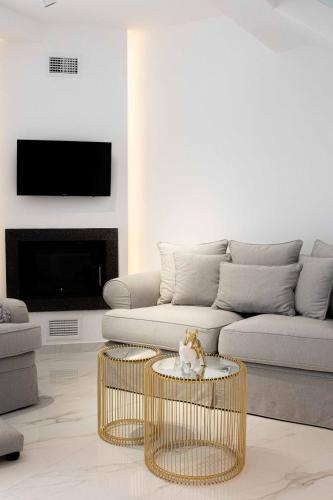DK Luxury Suite — 4-Star Luxury Hotel in Nea Peramos, Greece