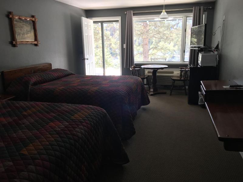 Rimrock Lodge LLC - photo 13
