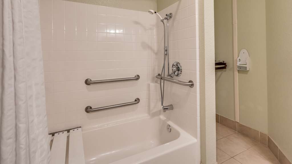 Best Western Plus Bayshore Inn - photo 42
