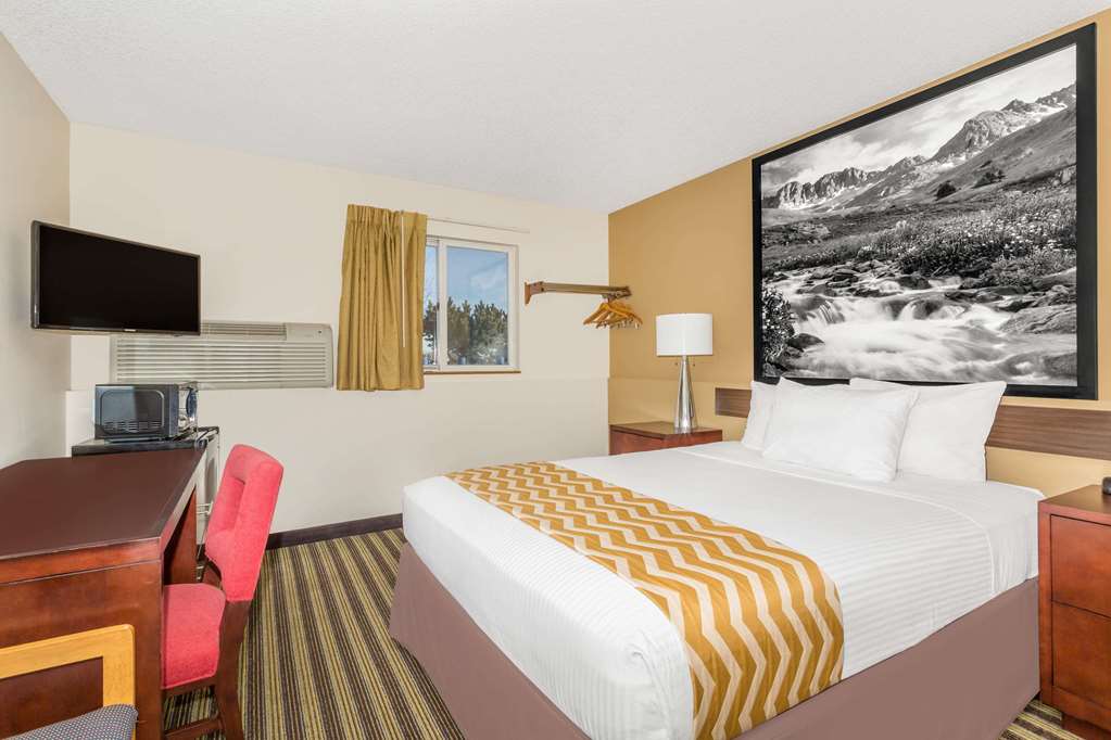 Travelodge by Wyndham Loveland Fort Collins Area - photo 7