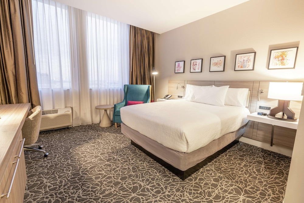 Hilton Garden Inn Wichita Downtown - photo 7