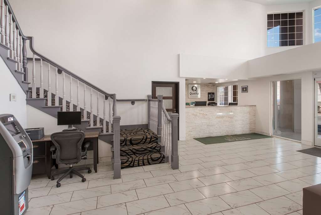 Quality Inn & Suites Airport West - photo 4