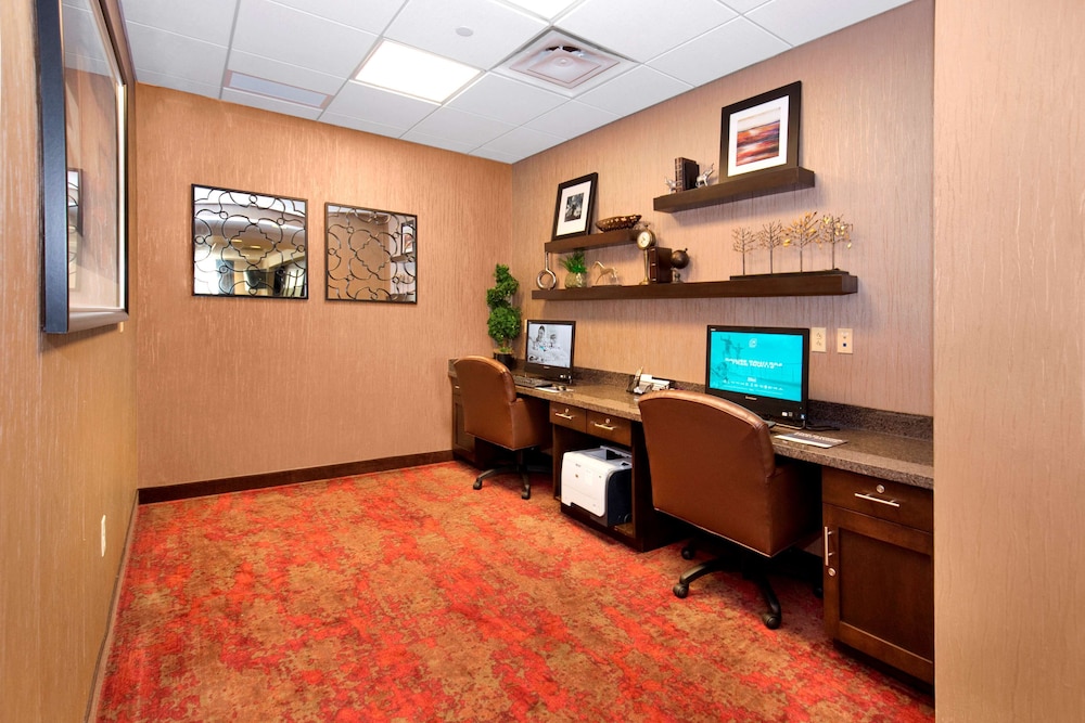 Hampton Inn Butler - photo 34