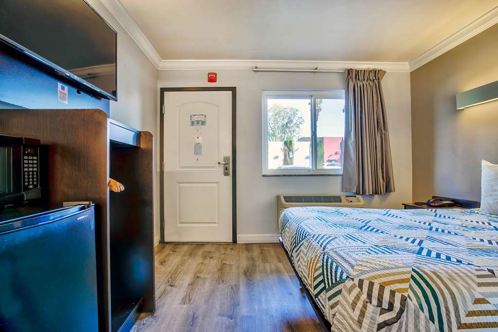 Motel 6 Menifee CA - photo 6