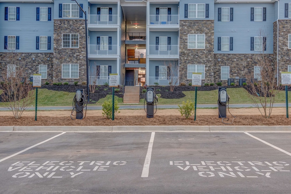 Home2 Suites by Hilton Rock Hill - photo 43