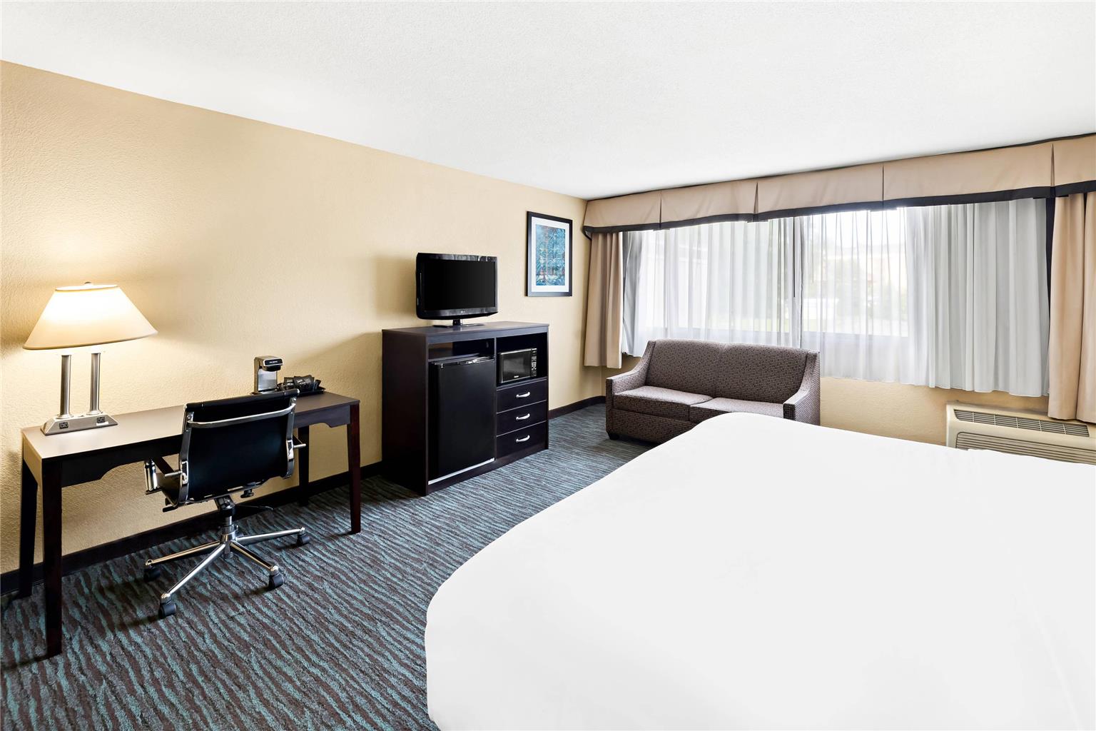 Quality Inn Dayton Airport - photo 21