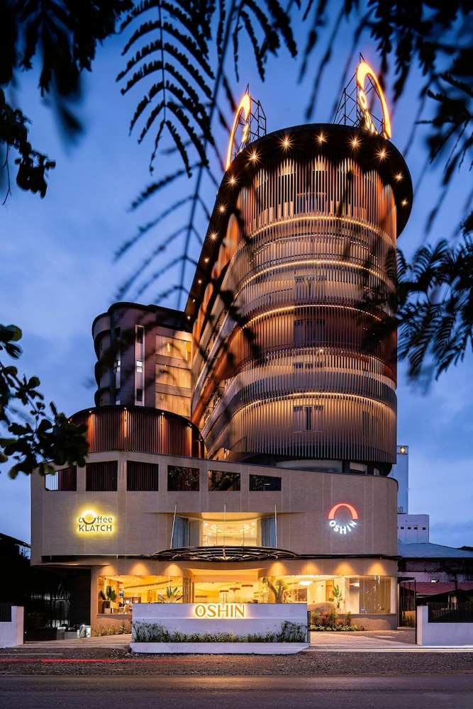 Oshin Calicut in Kozhikode, India